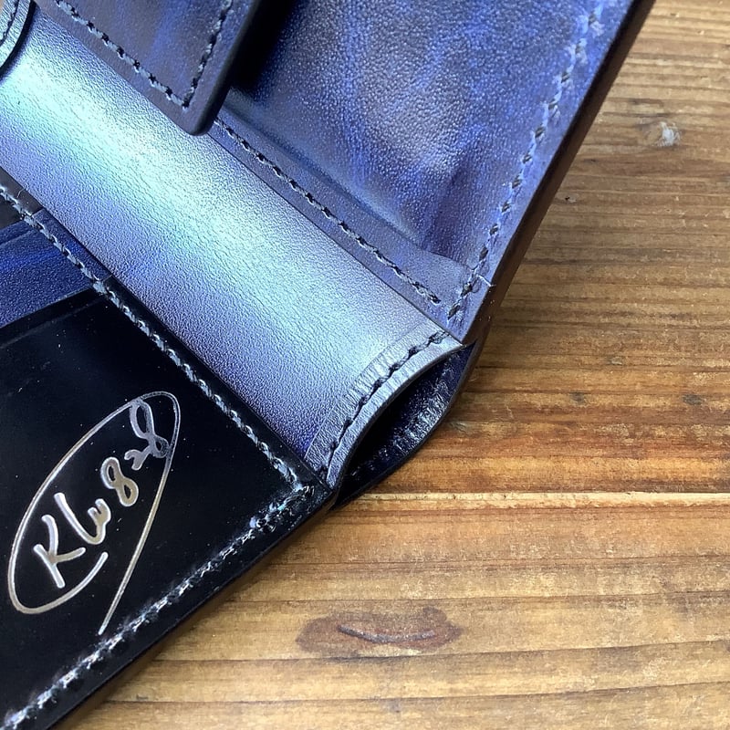 コードバン黒×ルガトショルダーネイビー 二つ折り財布 小銭入れあり