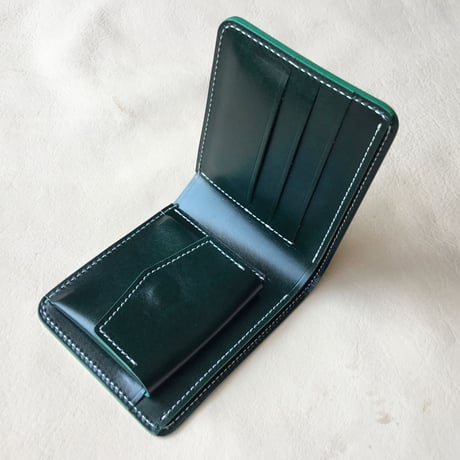 ライトブラウンコードバン×ルガトショルダーグリーン 二つ折り財布 小銭入れあり