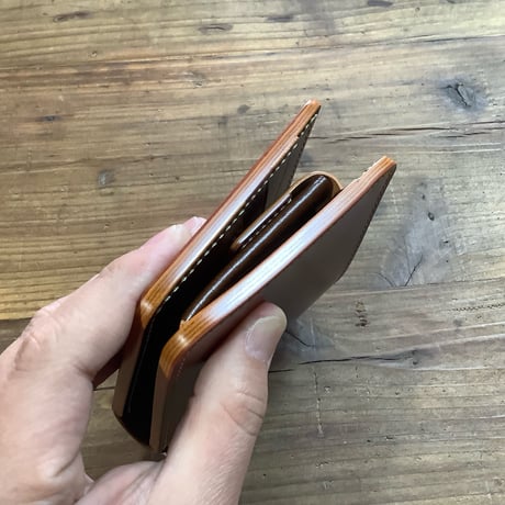 オイルコードバンレッドブラウン×ルガトショルダーブラウン 二つ折り財布 小銭入れあり