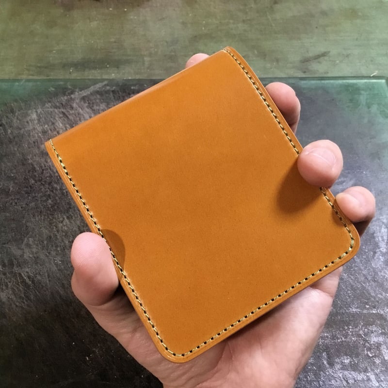 ライトブラウンコードバン×グリーン牛革 二つ折り財布 小銭入れあり