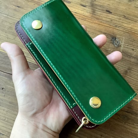 オイルコードバングリーン×ルガトショルダーワイン トラッカーウォレット
