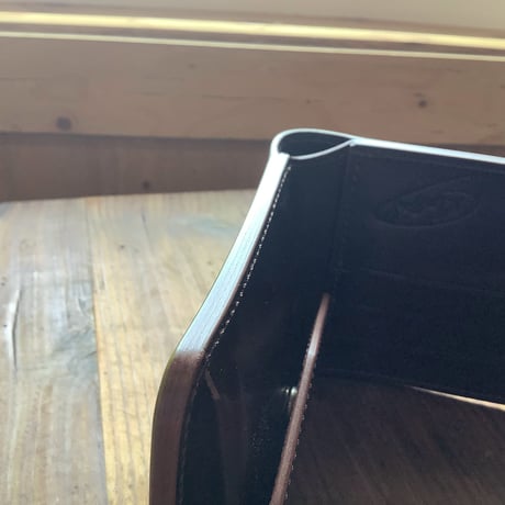 オイルコードバンオリーブ×ルガトショルダー　ダークブラウン 二つ折り財布 小銭入れあり