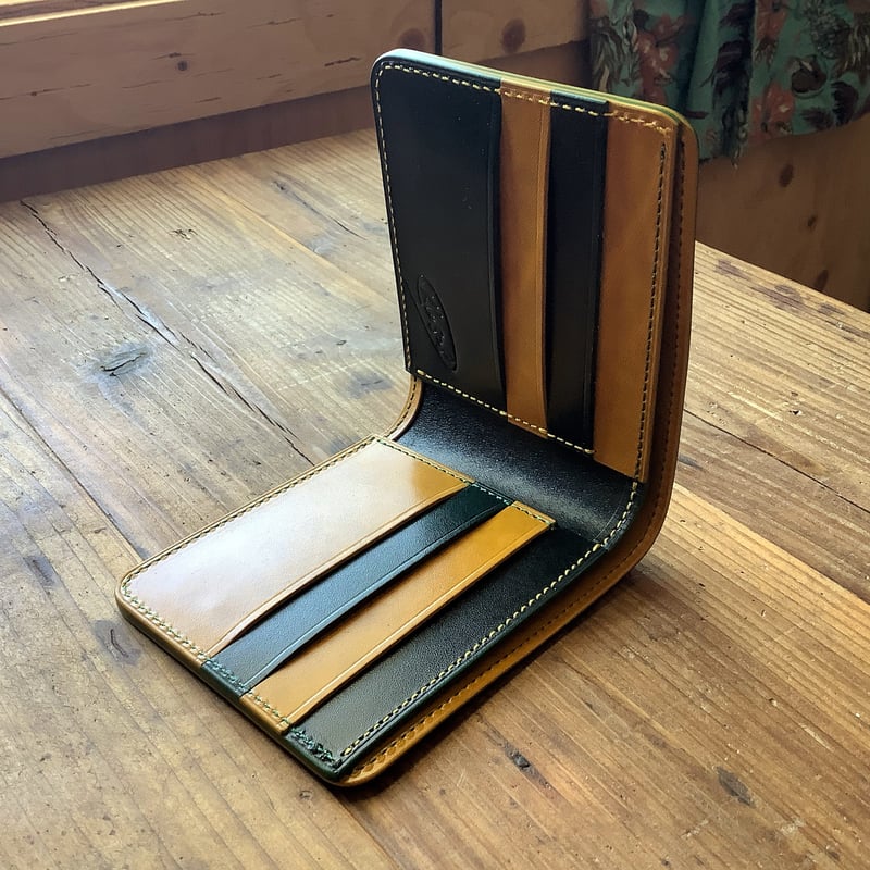 ルガトショルダーグリーン＆イエロー 二つ折り財布 小銭入れなし