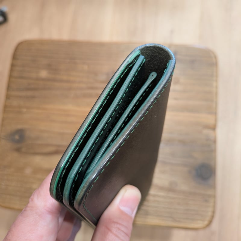 黒革×ルガトショルダーグリーン 濃緑 長財布 小銭入れあり | keywest828