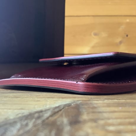 オイルコードバン黒×ルガトショルダーワイン　 二つ折り財布 小銭入れあり
