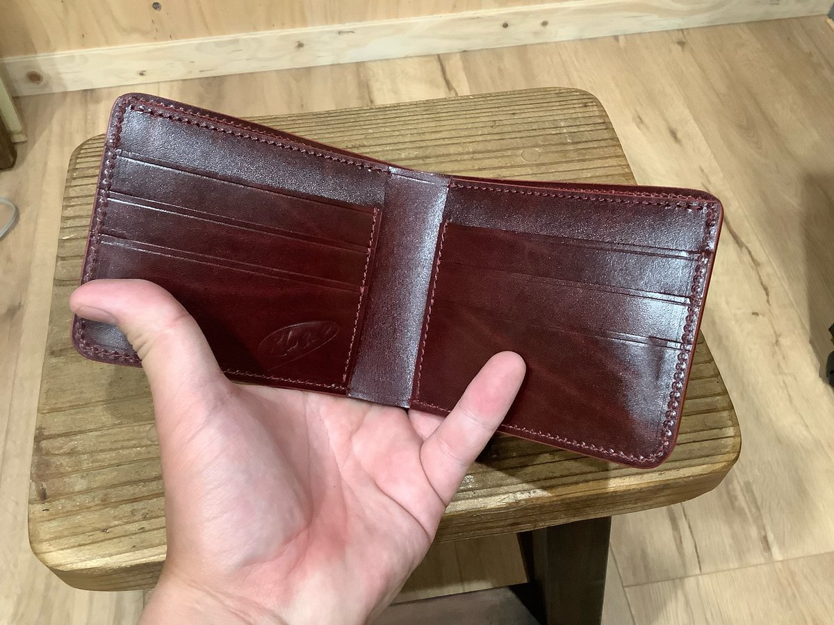 ルガトショルダーワイン 二つ折り財布 小銭入れなし | keywest828