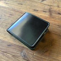 オイルコードバン黒×ルガトショルダー深緑 二つ折り財布 小銭入れあり