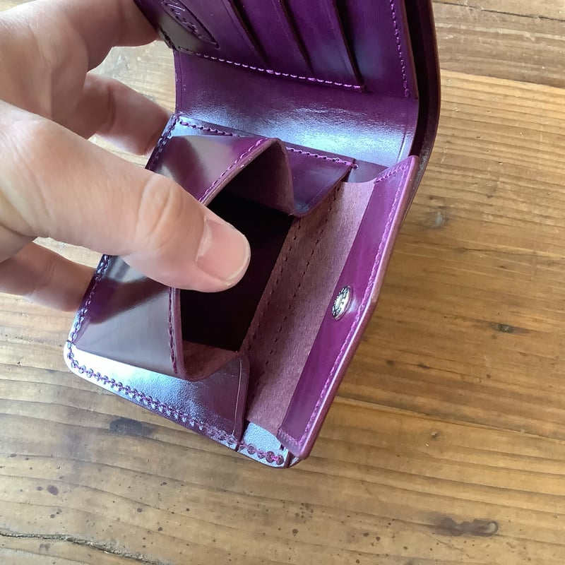 ルガトショルダーパープル 紫 二つ折り財布 小銭入れあり | keywest828