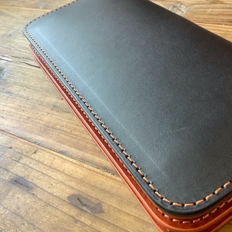 黒革×ルガトショルダーオレンジ　橙　長財布 小銭入れあり