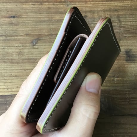 オリーブコードバン×ルガトショルダーブラウン 二つ折り財布 小銭入れあり