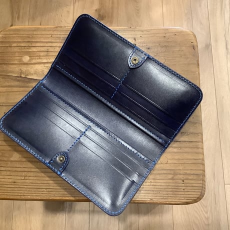 ルガトショルダーネイビー　長財布　小銭入れ無し  カードウォレット