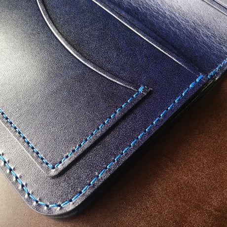 オイルコードバン黒×ルガトショルダーネイビー 長財布 小銭入れなし