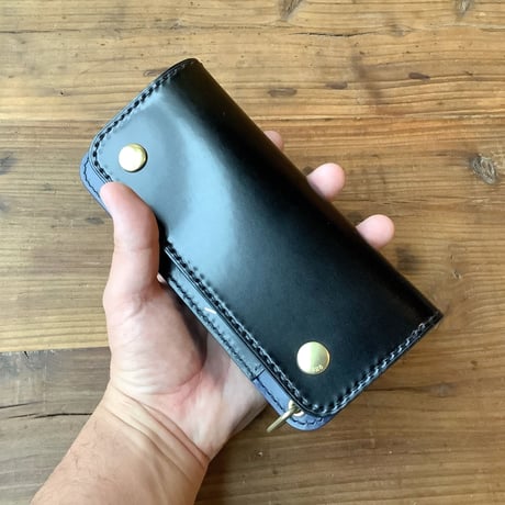オイルコードバン黒×ルガトショルダーネイビー トラッカーウォレット