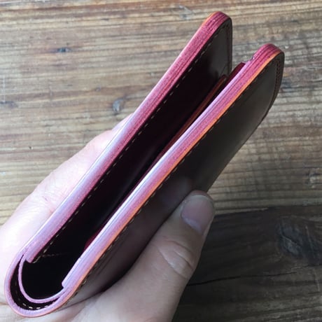 ブラウンオイルコードバン×ルガトショルダーワイン  二つ折り財布 小銭入れあり