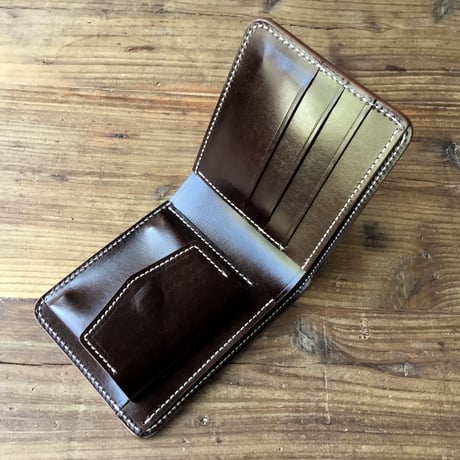 オリーブコードバン×ルガトショルダーブラウン 二つ折り財布 小銭入れあり