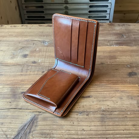 オイルコードバンネイビー×ルガトショルダーブラウン 二つ折り財布 小銭入れあり