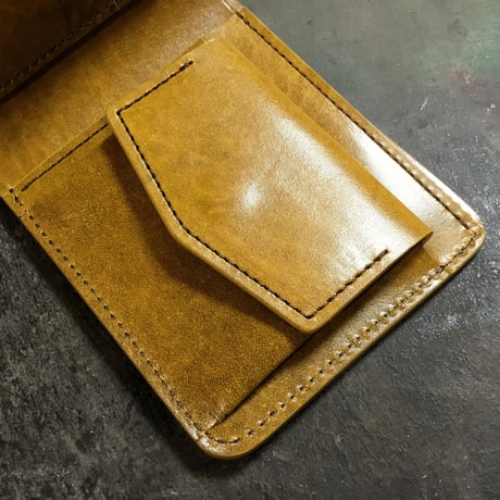オイルコードバン黒×ルガトショルダーイエロー 二つ折り財布 小銭入れあり