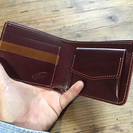 オイルコードバンブラウン×ルガトショルダーワイン 二つ折り財布 小銭入れあり