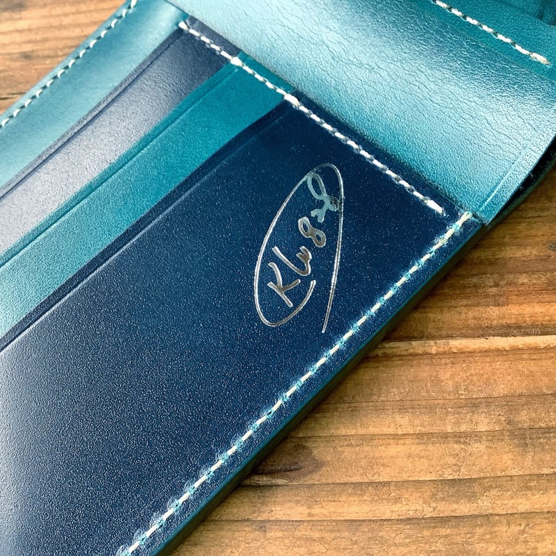 ネイビーオイルコードバン×ルガトショルダー琉球ブルー 二つ折り財布