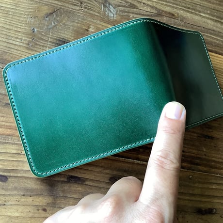 オイルコードバングリーン×ルガトショルダーワイン 二つ折り財布 小銭入れあり