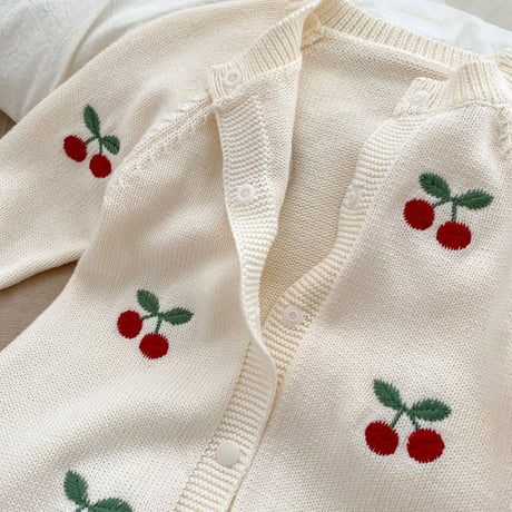 <予約商品/66㎝－90㎝>さくらんぼニットカバーオール