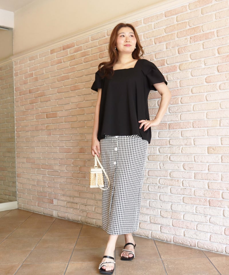 残りわずか〉round square a line cut tops | Chóu Chóu