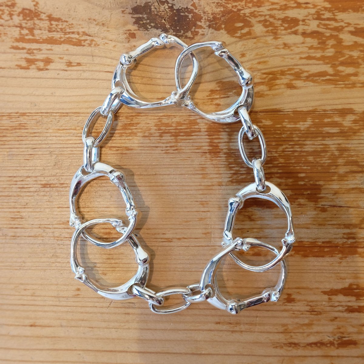 bone shaped carabiner bracelet. -S- / silver | bone shaped carabiner bracelet. -S- / silver |