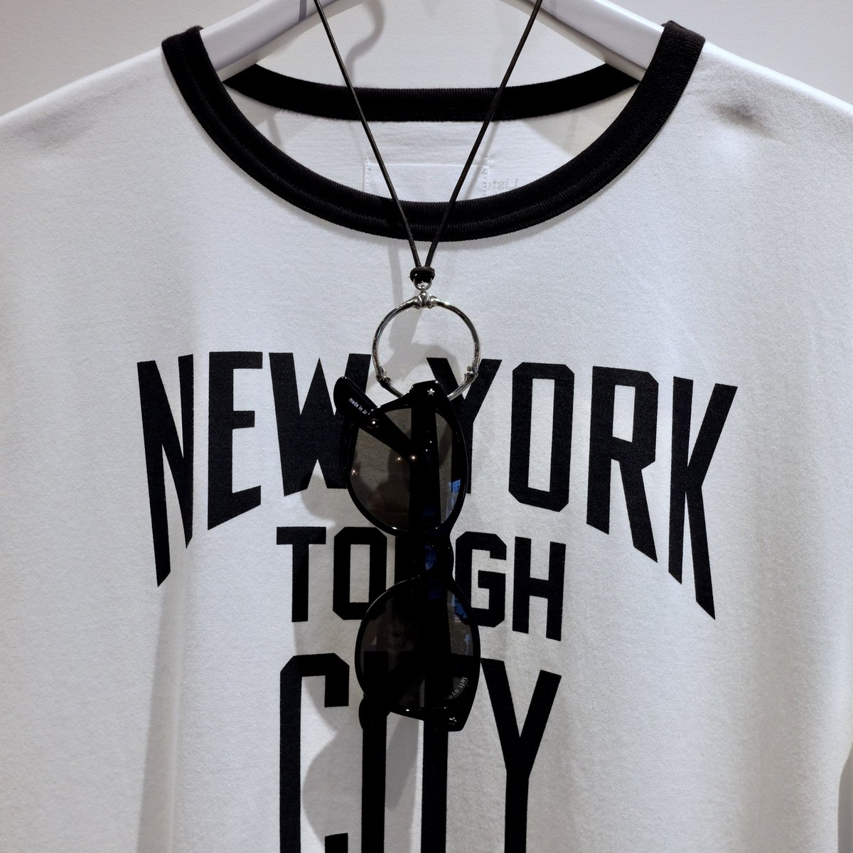 bone shaped glasses holder.-L- / black x silver