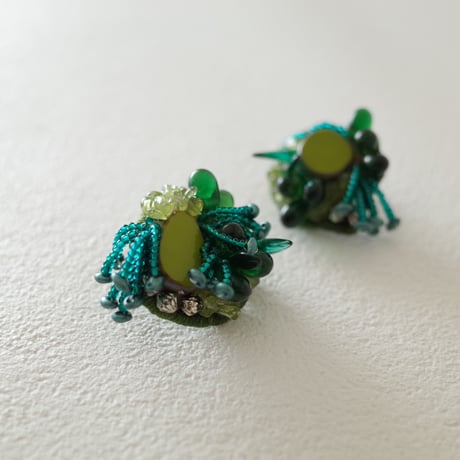 friend of creature"森林のピアス"