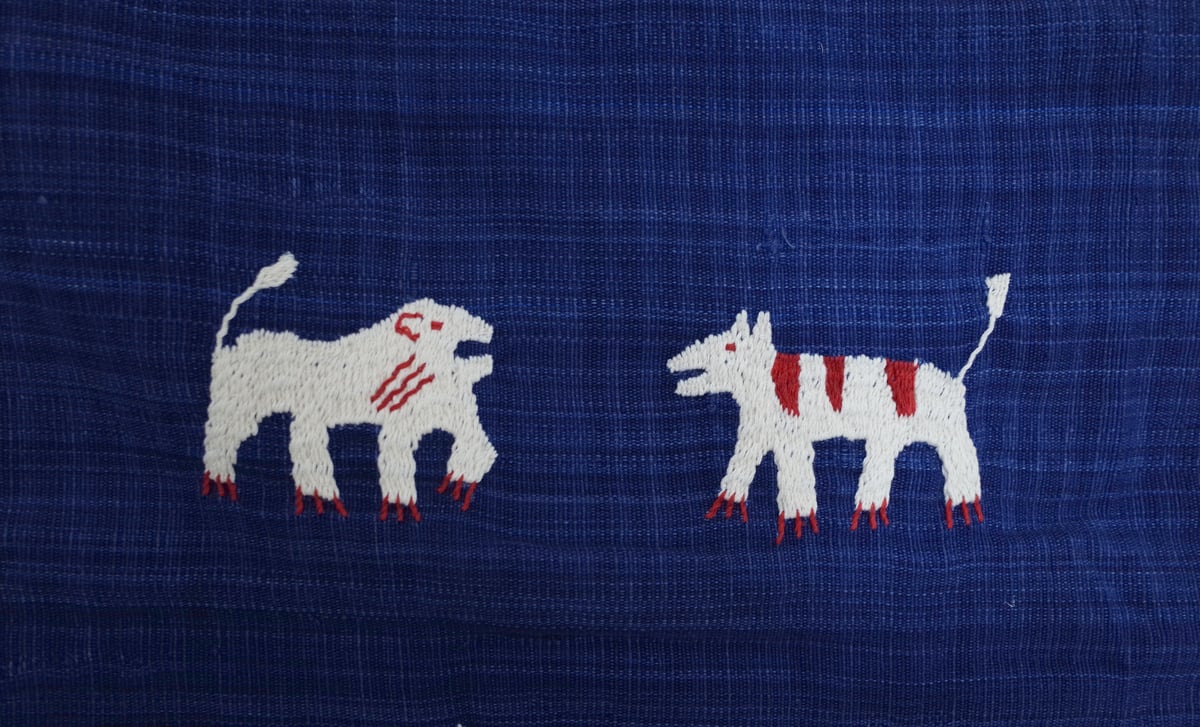 ナガ族の手刺繍ラグ 青 | 1123 by neck 