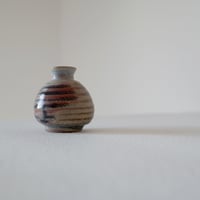 鶯歌の小壺  多青-紐