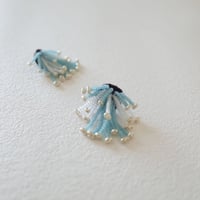waves and wind"波打ち際のピアス"