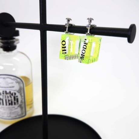 CRASH ROCK SQUARE EARRING