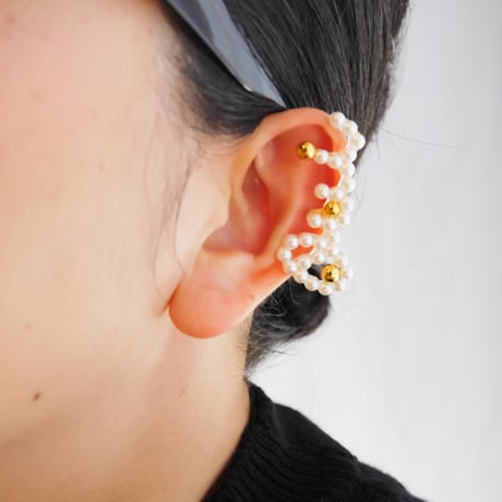 "Oui" Earring-cuff
