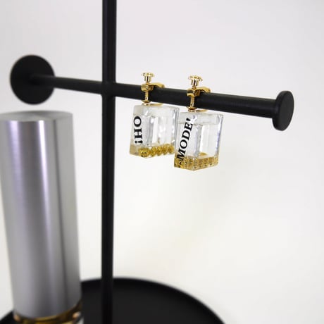 CRASH ROCK SQUARE EARRING