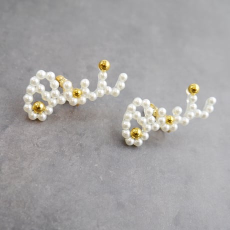 "Oui" Earring-cuff