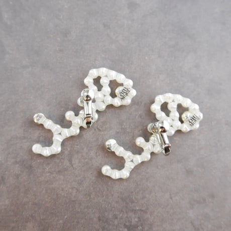 "Oui" Earring-cuff