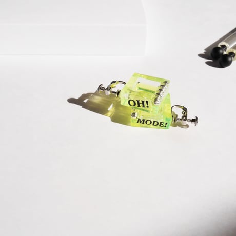 CRASH ROCK SQUARE EARRING