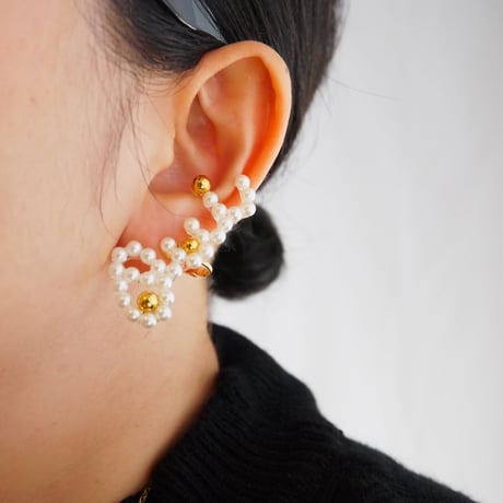 "Oui" Earring-cuff