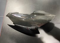 カーボン製左サイドパネル 482Z0011B for HYPERMOTARD