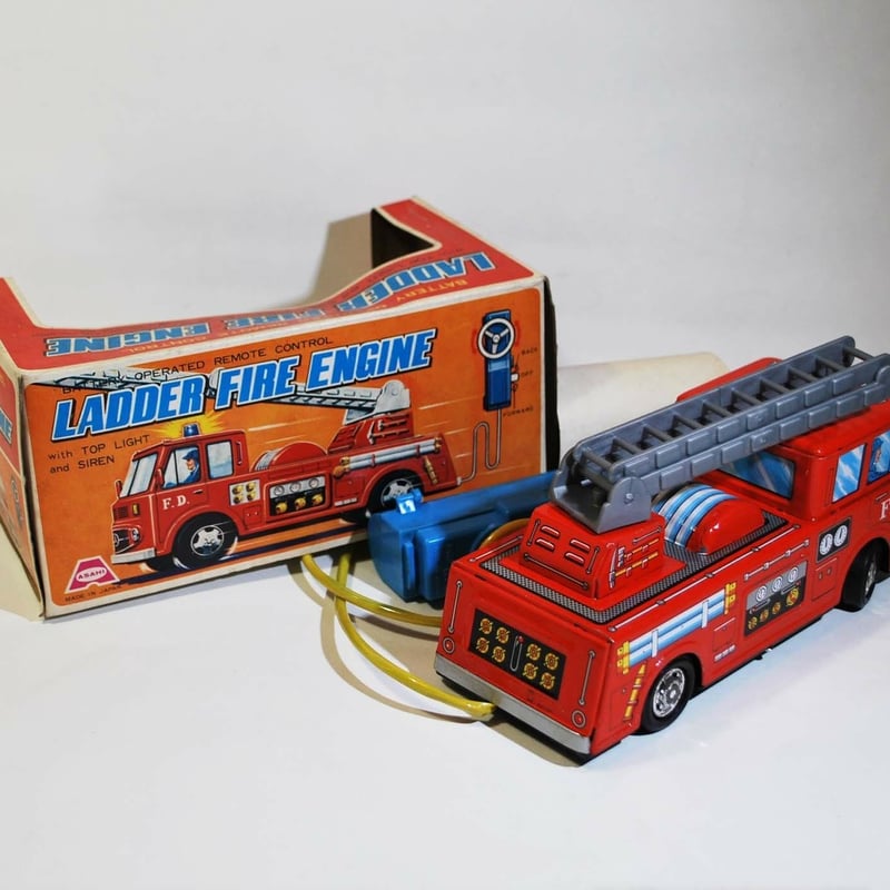 ブリキの消防車