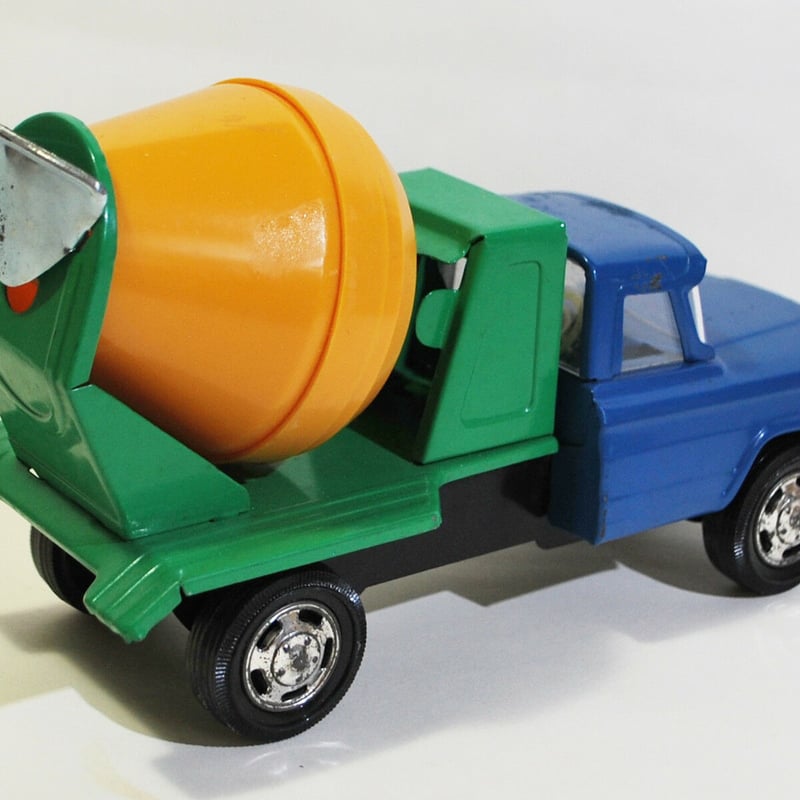 ブリキのチェロキー・セメントミキサー車 | peacetoy