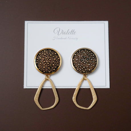 【earrings / pierces】*ヴィンテージボタン × ゴールド