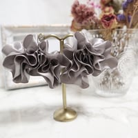 【earrings / pierces】ボリュームフリルリボン–パーティー, ブライダル, ウェデイング–