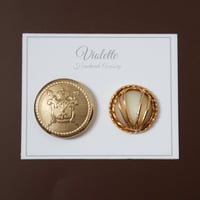 【earrings / pierces】*ゴールドヴィンテージボタン × アシンメトリー