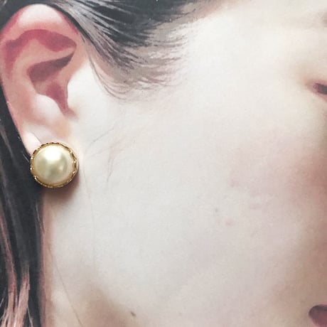 【earring / pierces 】*ヴィンテージパールボタン -お出かけ･お仕事･普段使いにおすすめ−
