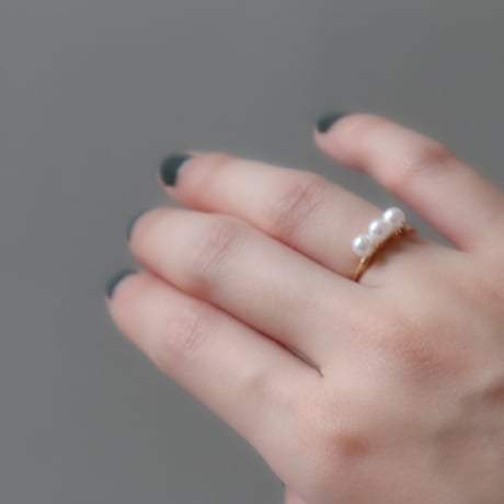 【ring】𝙽𝚘.𝟷𝟹 ゴールド × パール デザインリング (約9号)