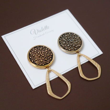 【earrings / pierces】*ヴィンテージボタン × ゴールド