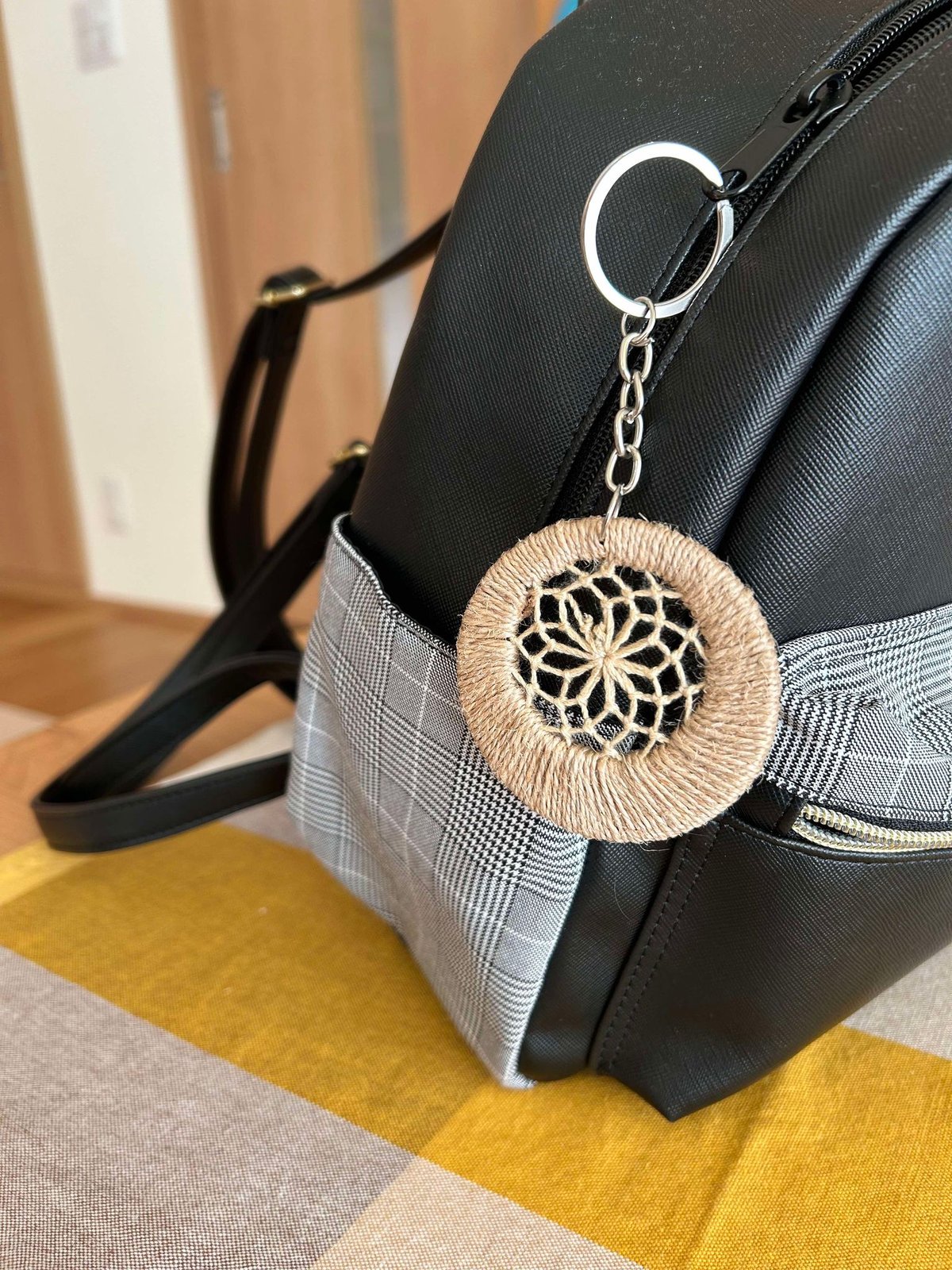 ジュートの三日月キーホルダー | PRIYO handicrafts