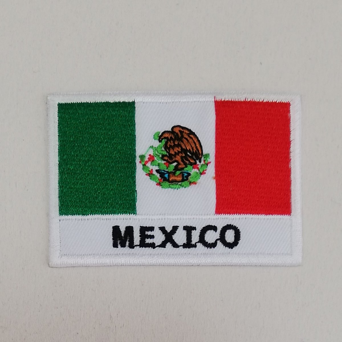 サッカー　メキシコ国旗 Amazon.co.jp: Difounmas メキシコ国旗 フラッグサイズ 90×150cm